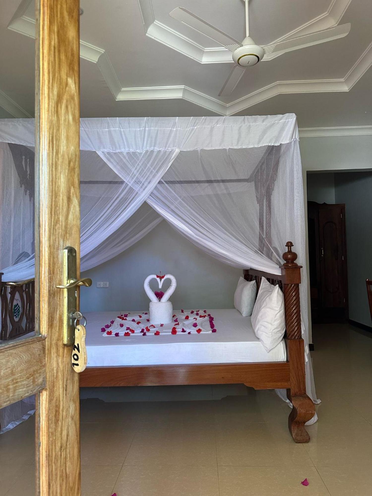 Relax Hotel Taj Nungwi Zewnętrze zdjęcie